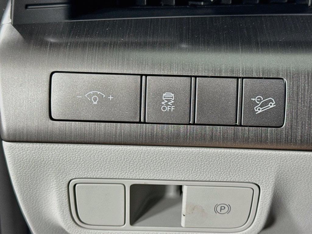 2027 Hyundai Kona SE