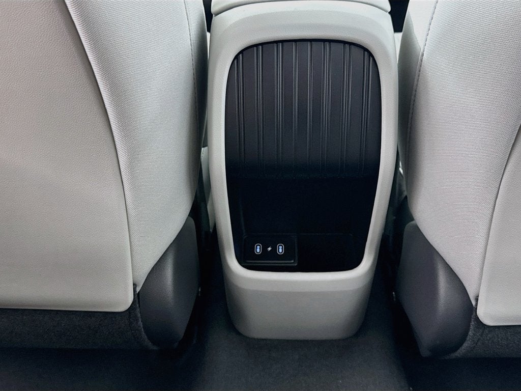 2027 Hyundai Kona SE