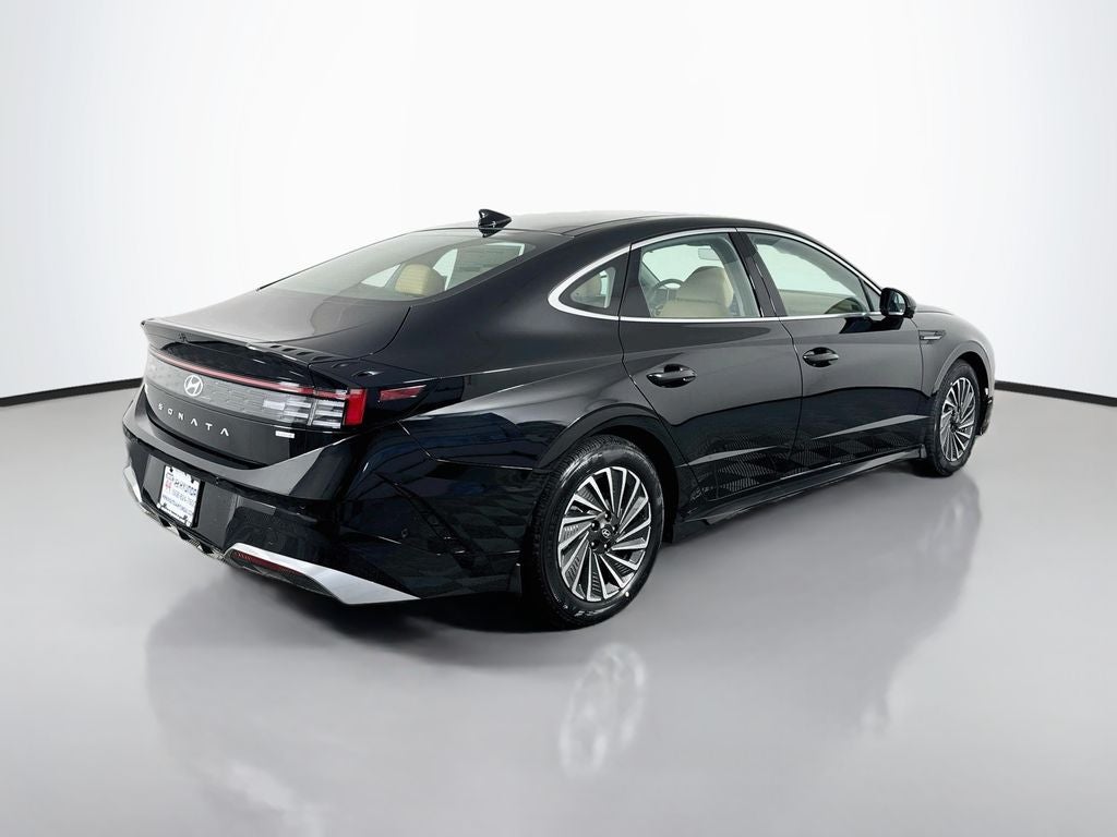 2026 Hyundai Sonata Hybrid Limited