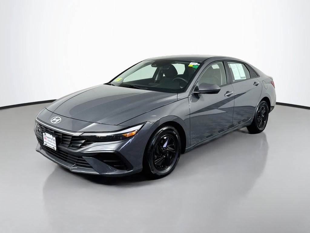 2024 Hyundai Elantra SE