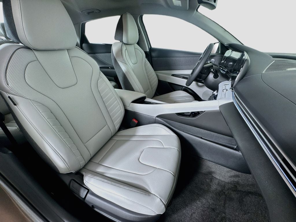 2026 Hyundai Elantra Hybrid Limited