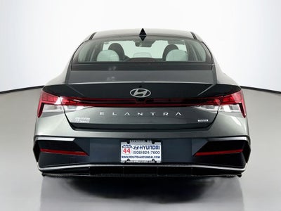 2026 Hyundai Elantra Hybrid Limited