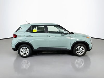 2026 Hyundai Venue SE